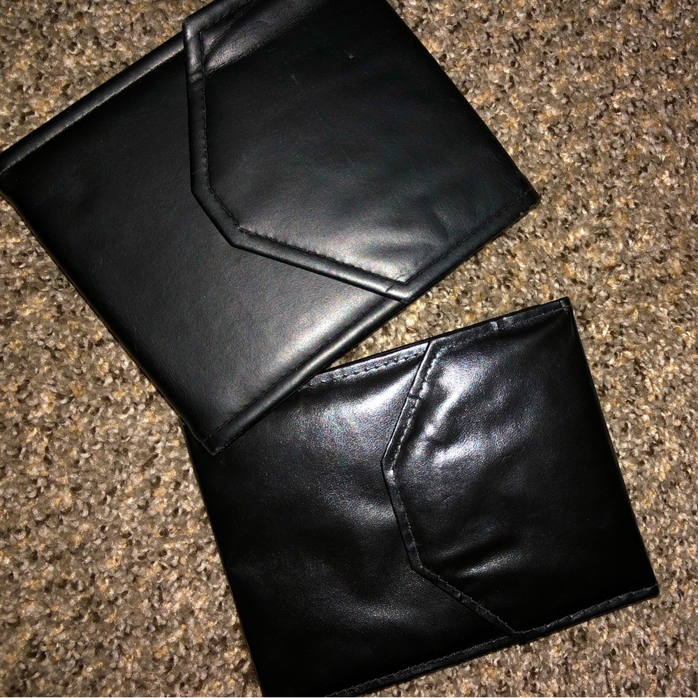 Traveling jewelry cases